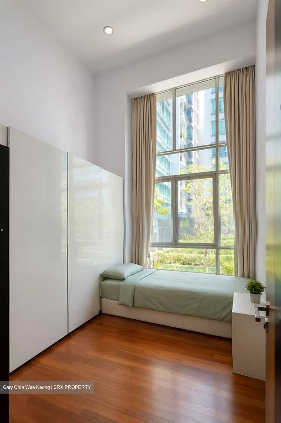 Blackmore Drive (D21), Condominium #557938461